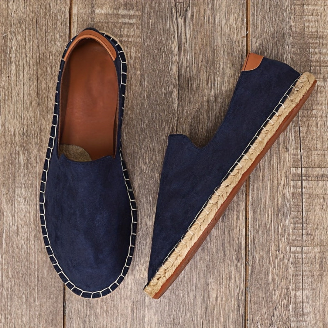 Espadrilles Aristide pour homme en toile respirante, semelle légère et souple, modèle estival adapté aux sorties décontractées.