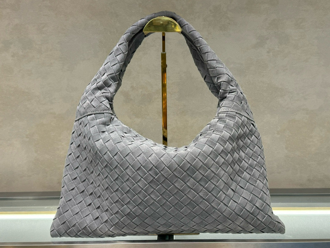 Hobo-Handtasche für Damen aus geflochtenem Wildleder mit breitem Riemen