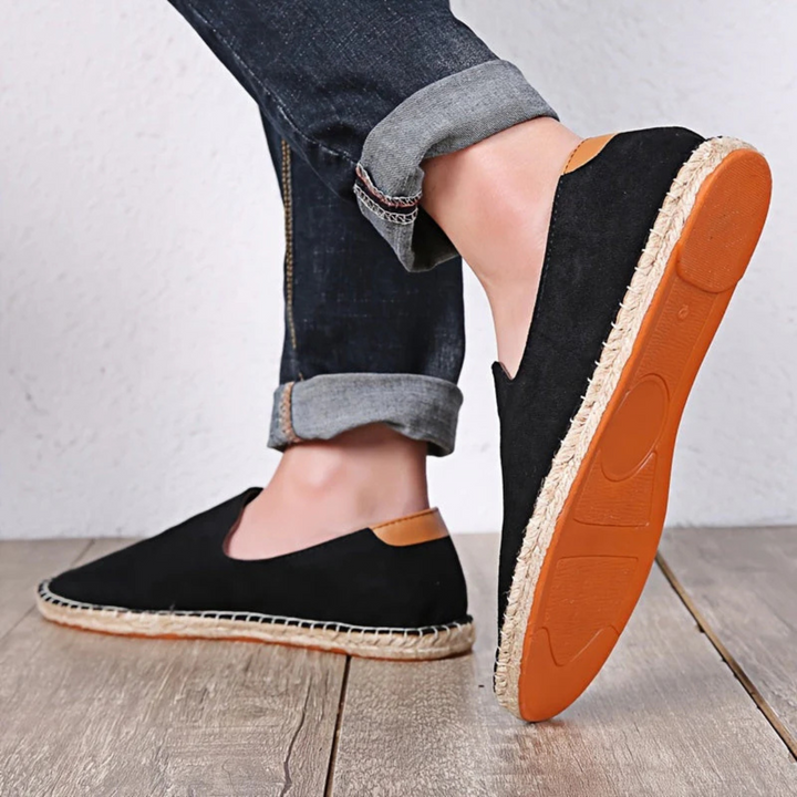 Espadrilles Aristide pour homme en toile respirante, semelle légère et souple, modèle estival adapté aux sorties décontractées.