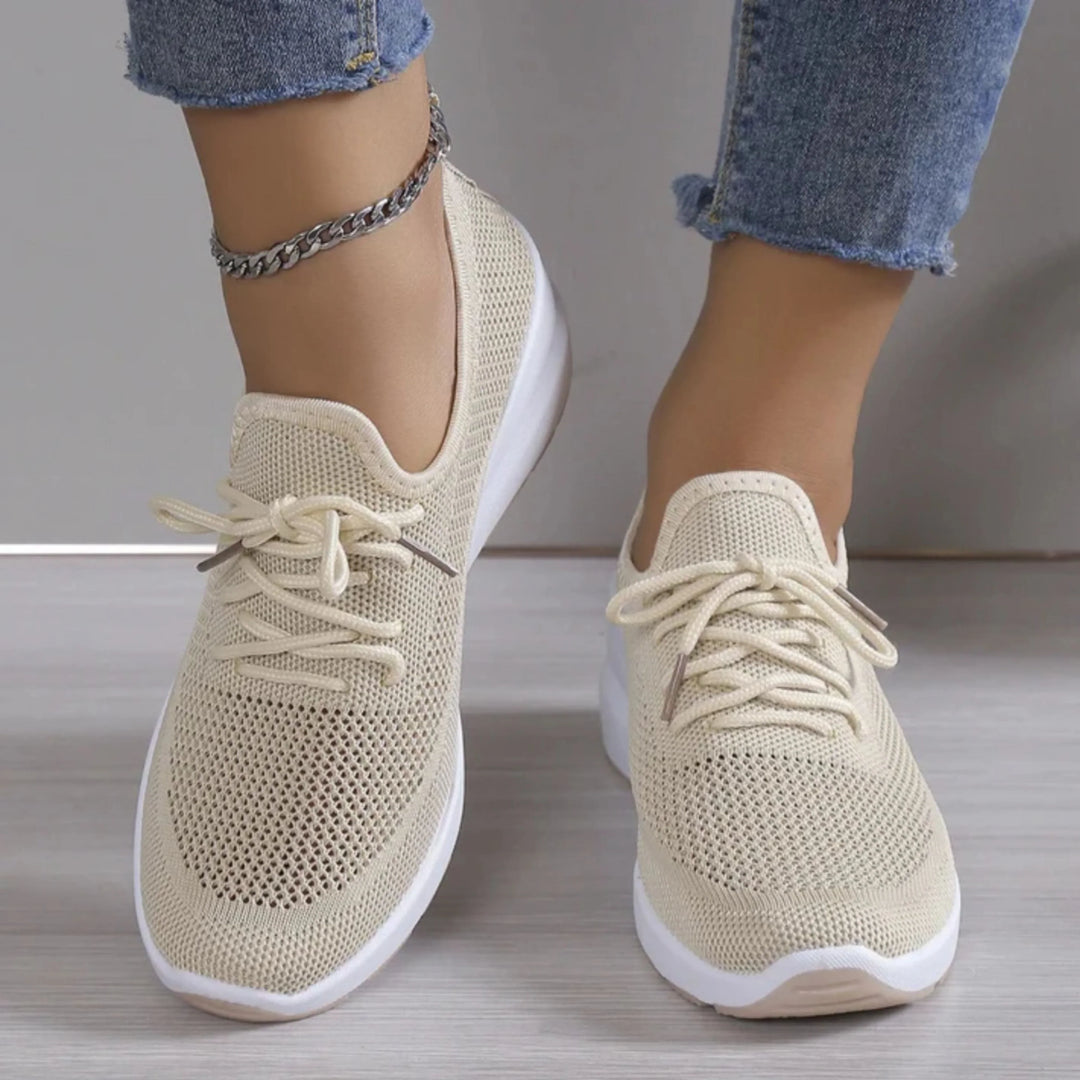 Chaussures Bérénice pour femme slip-on orthopédiques, légères et respirantes pour un enfilage rapide au quotidien.