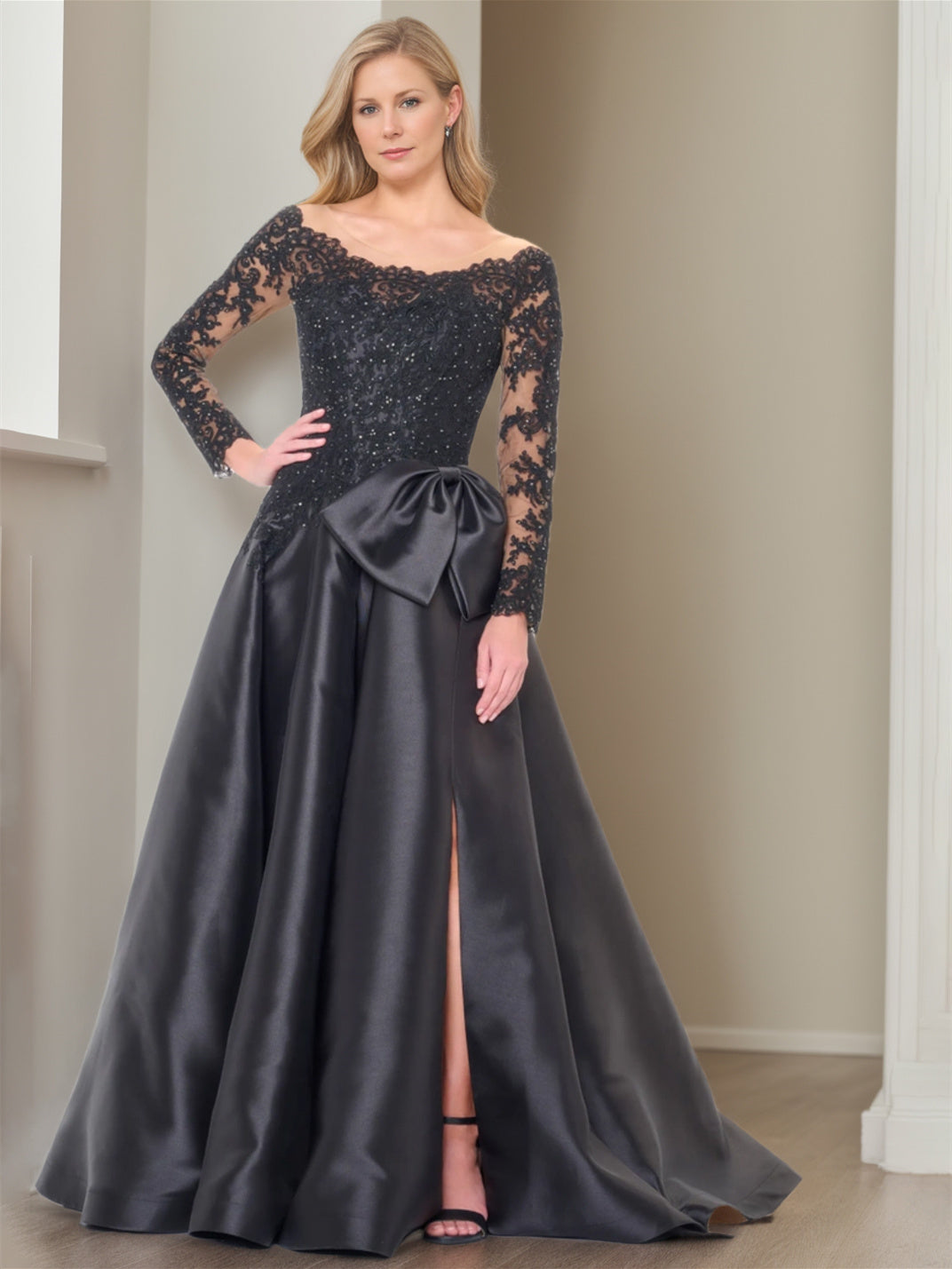 Robe De Mariée Pour Invitée Noire Pour Femme Avec Fente Haute Et Nœud | Maxi