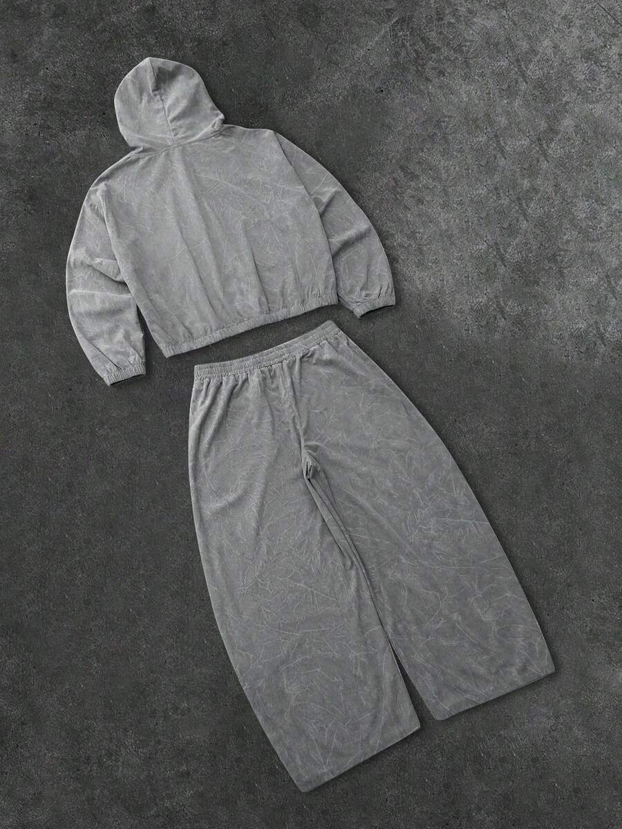 Herren-Trainingsanzug mit Kapuze, locker geschnitten, und weiter Hose