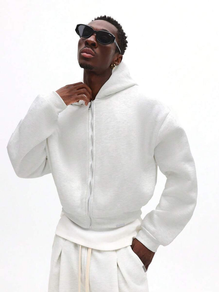 Kurzer Herren-Kapuzenpullover mit Reißverschluss, Kordelzug und Vordertaschen