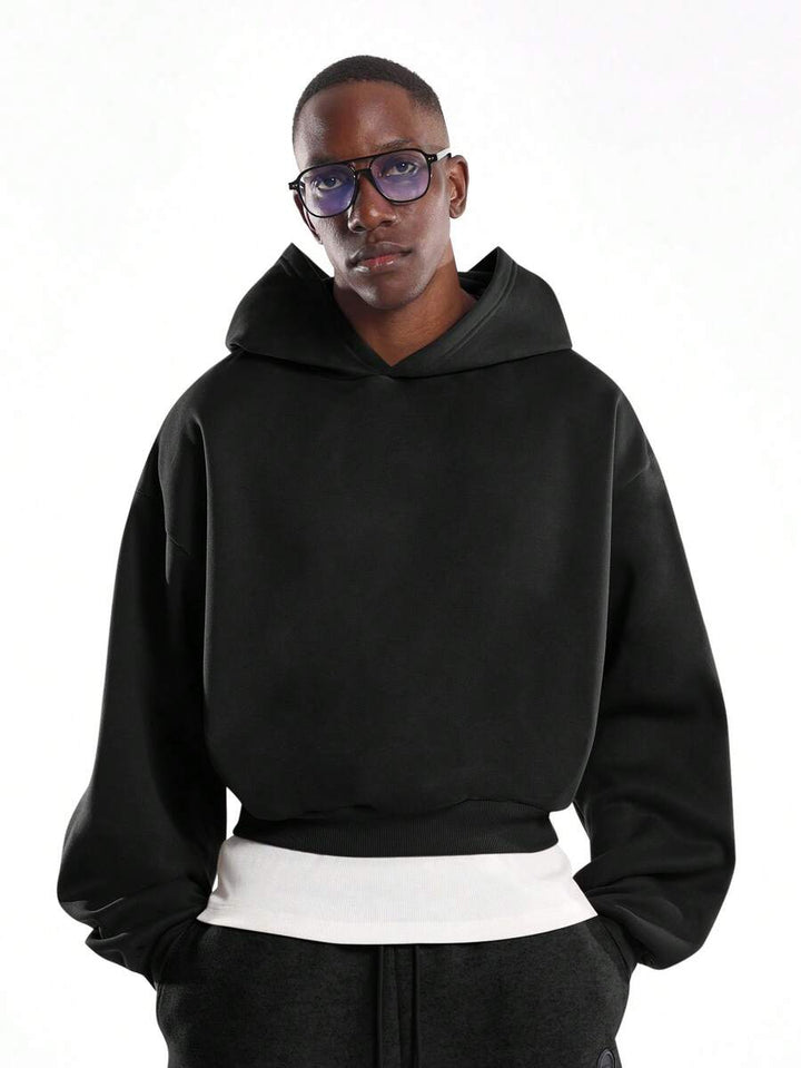 Kurzer Herren-Hoodie zum Überziehen mit langen Ärmeln und Rippbündchen