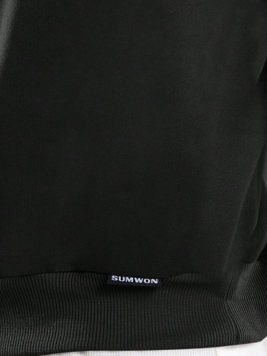 Kurzer Herren-Hoodie zum Überziehen mit langen Ärmeln und Rippbündchen