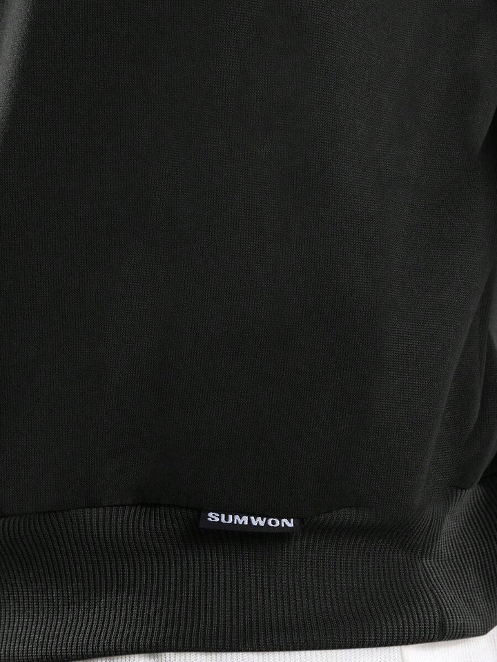 Kurzer Herren-Hoodie zum Überziehen mit langen Ärmeln und Rippbündchen