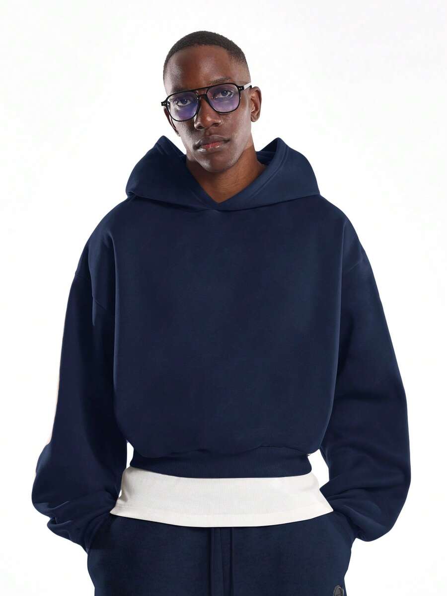 Kurzer Herren-Hoodie zum Überziehen mit langen Ärmeln und Rippbündchen