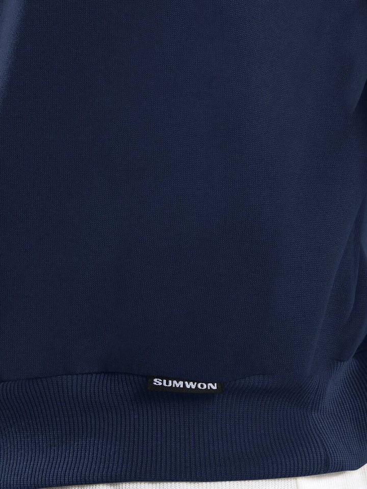 Kurzer Herren-Hoodie zum Überziehen mit langen Ärmeln und Rippbündchen