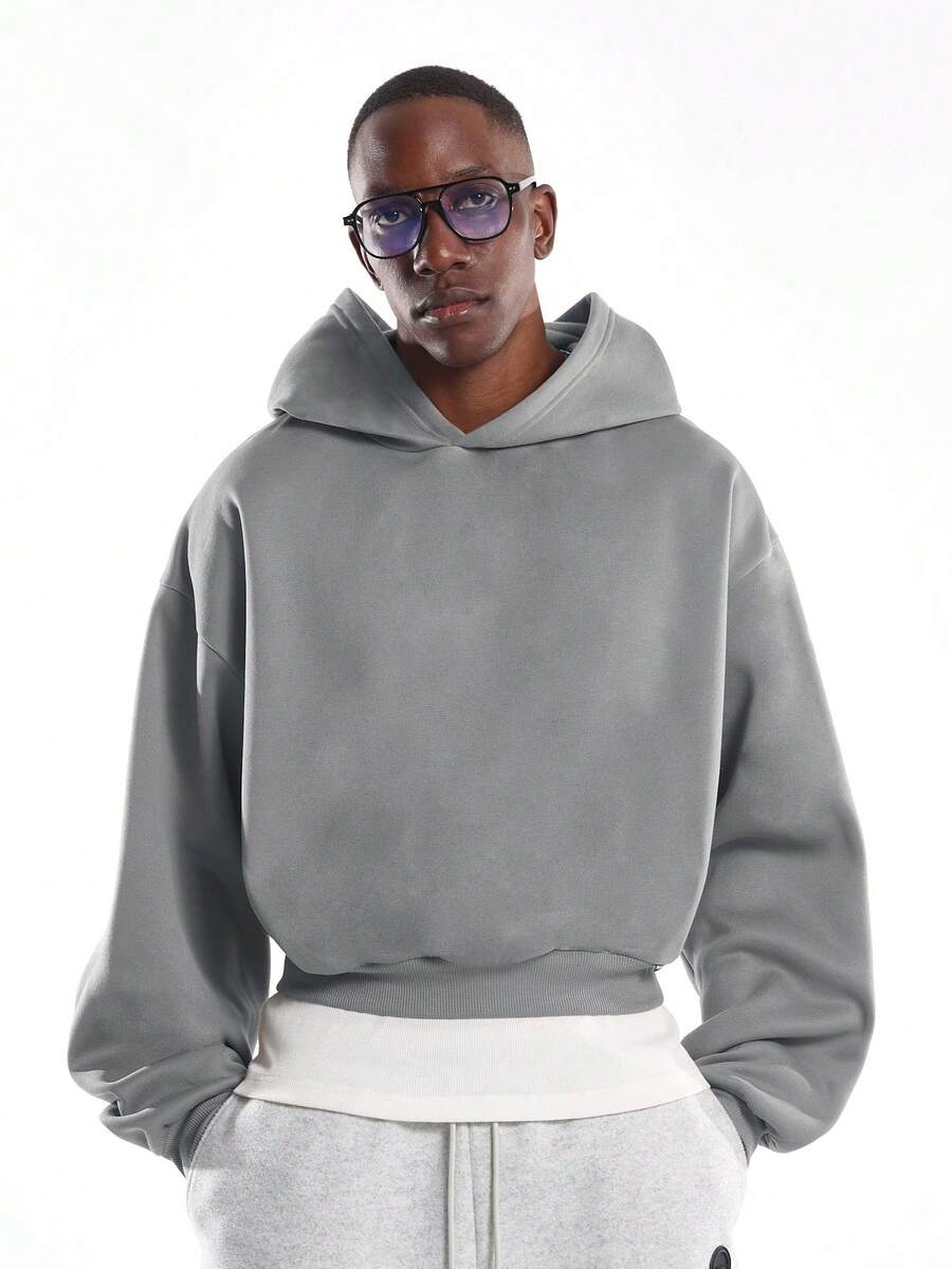 Kurzer Herren-Hoodie zum Überziehen mit langen Ärmeln und Rippbündchen