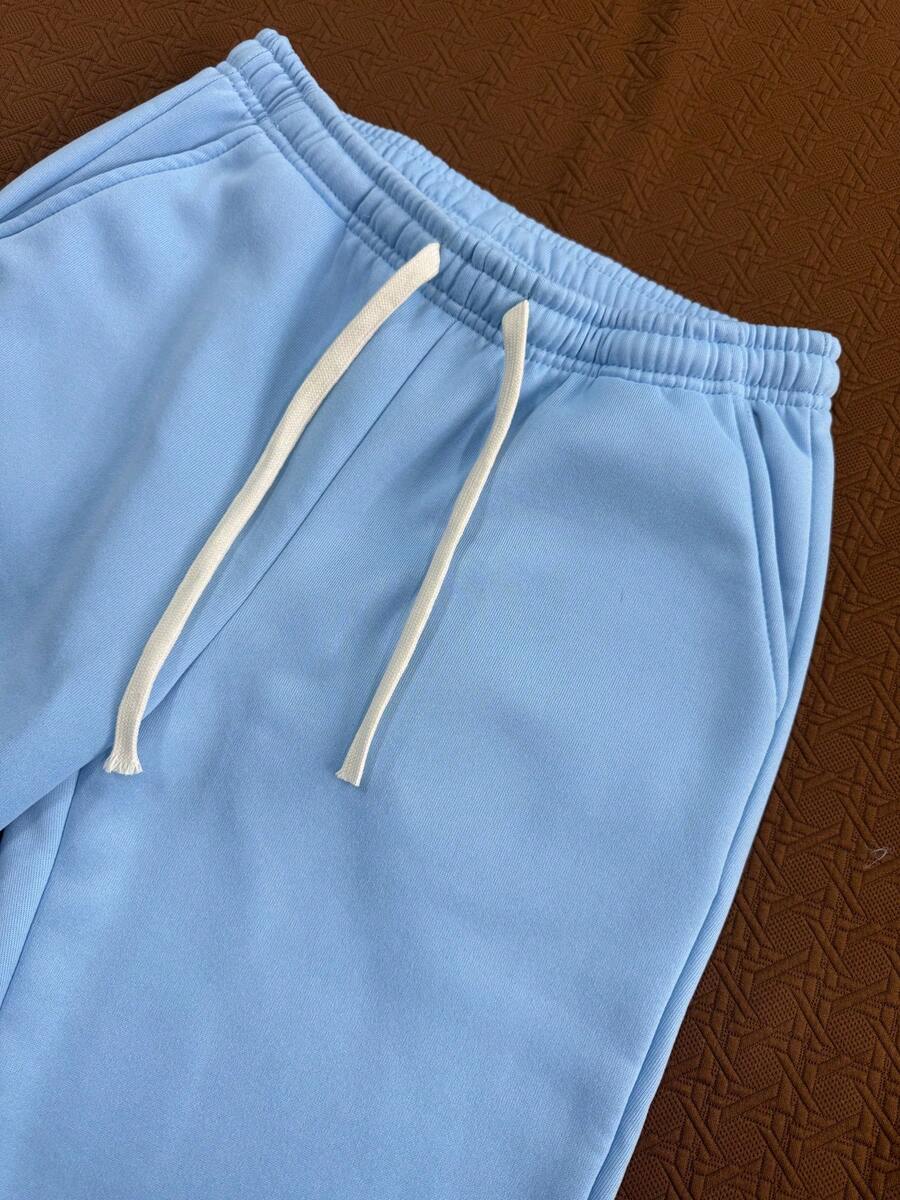 Herren-Trainingsanzug mit Kapuze und halbem Reißverschluss sowie Hose mit Kordelzug
