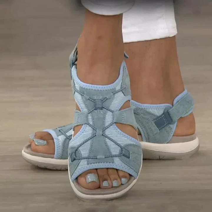 Sandales Élodie pour femme à bout ouvert et semelle flexible, design aéré idéal pour les journées d'été et promenades estivales.
