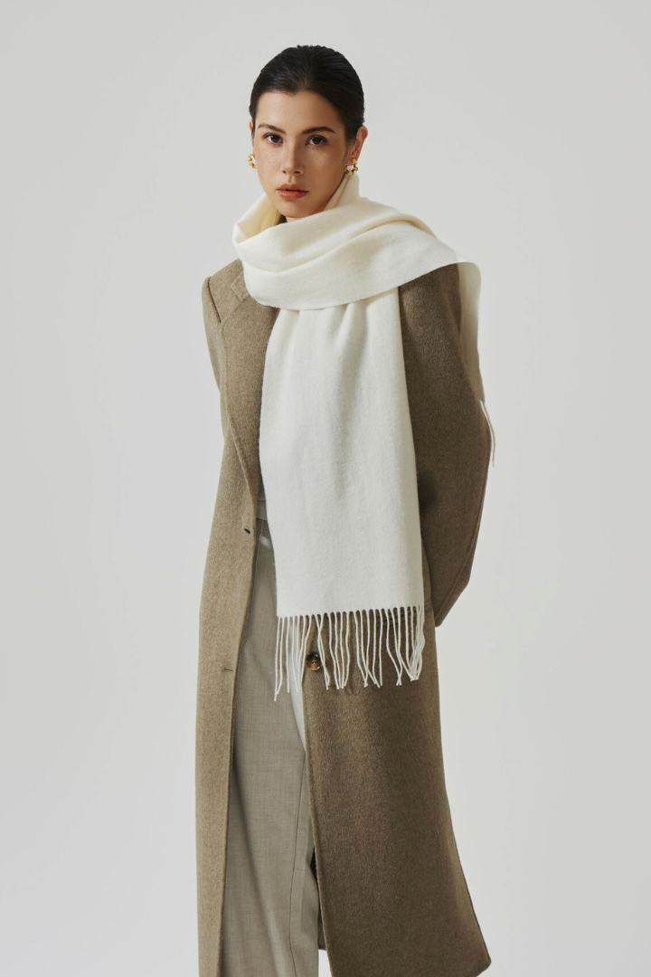 Écharpe Femme en Laine d’Agneau – Longue à Franges