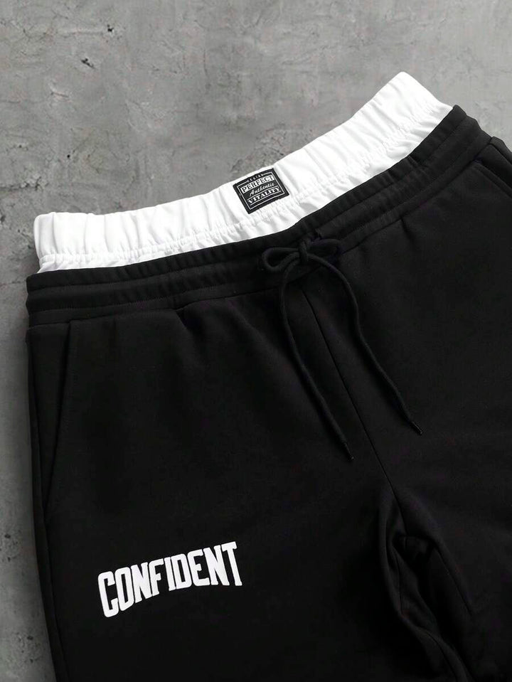 Herren-Trainingsanzug mit Rundhalsausschnitt, Gothic-Print und weiter Hose