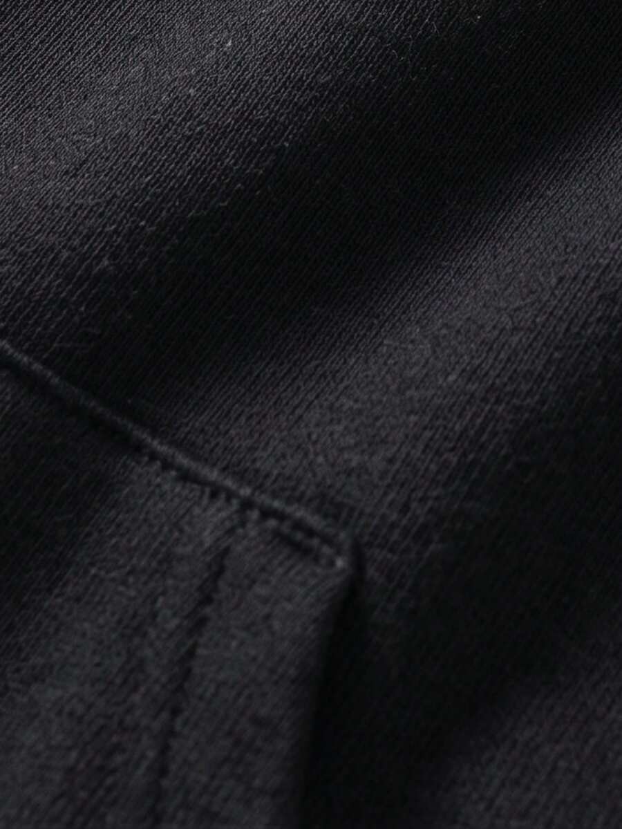 Men’s zip-up hoodie with drawstring and front pockets