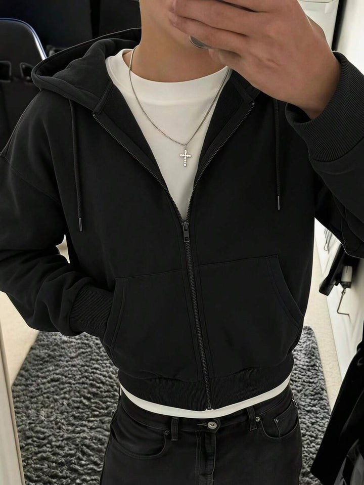 Men’s zip-up hoodie with drawstring and front pockets