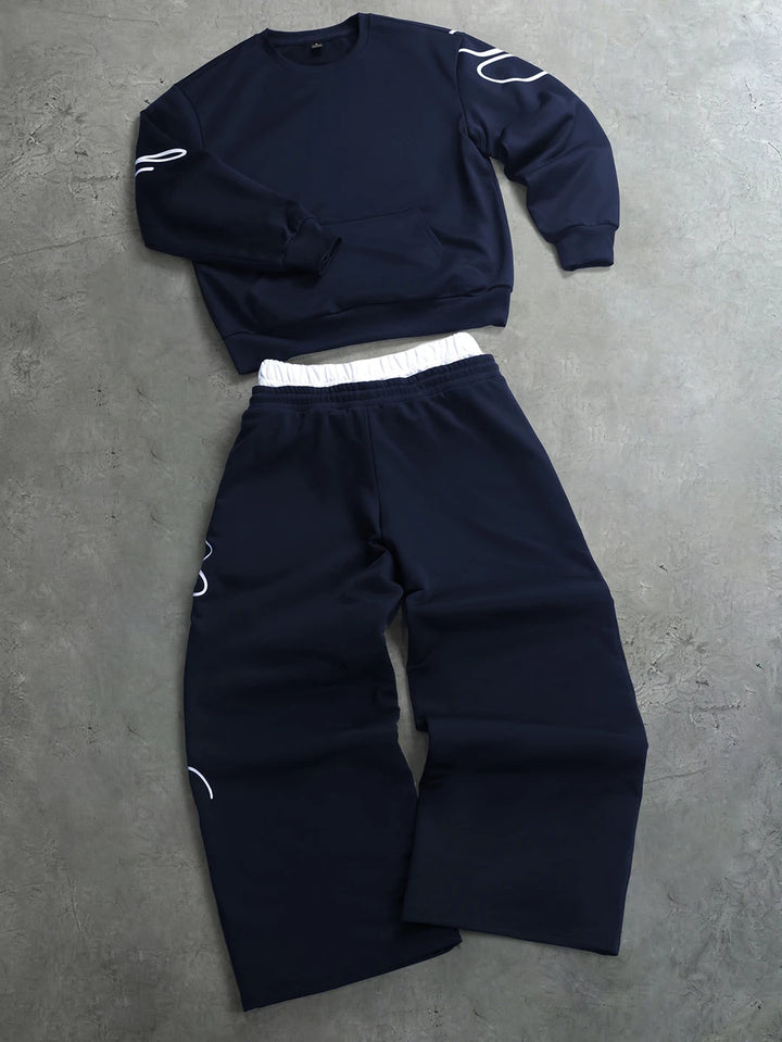 Herren-Trainingsanzug mit Rundhalsausschnitt, Gothic-Print und weiter Hose