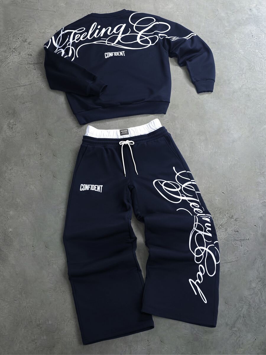 Herren-Trainingsanzug mit Rundhalsausschnitt, Gothic-Print und weiter Hose