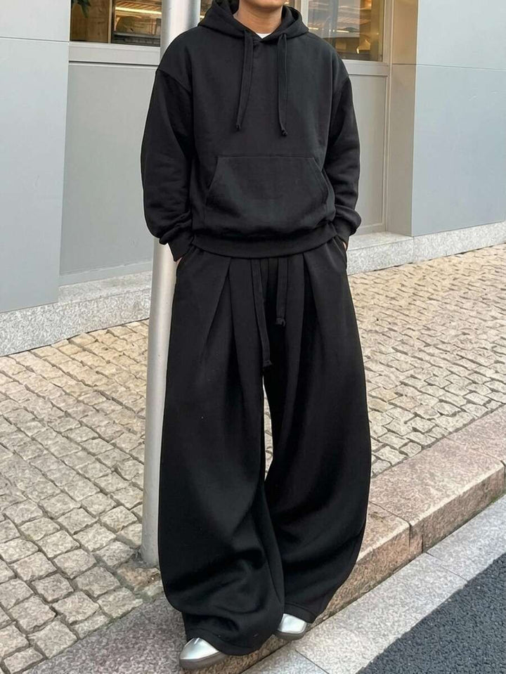 Men’s Hooded Tracksuit Set with Loose Fit and Wide-Leg Pants with Drawstring
