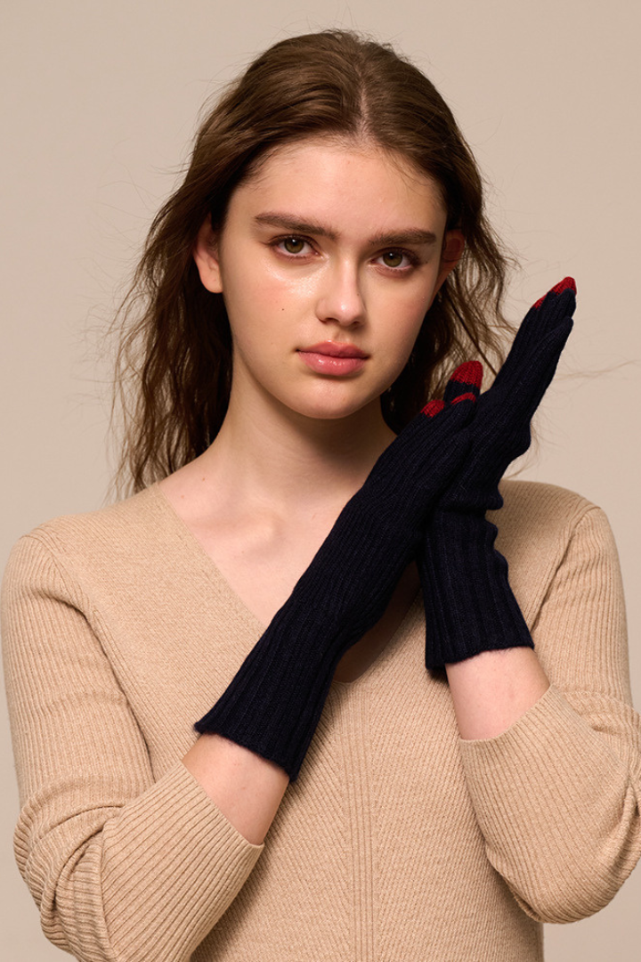 Guanti da donna in misto cashmere – maglia a coste con polsino lungo