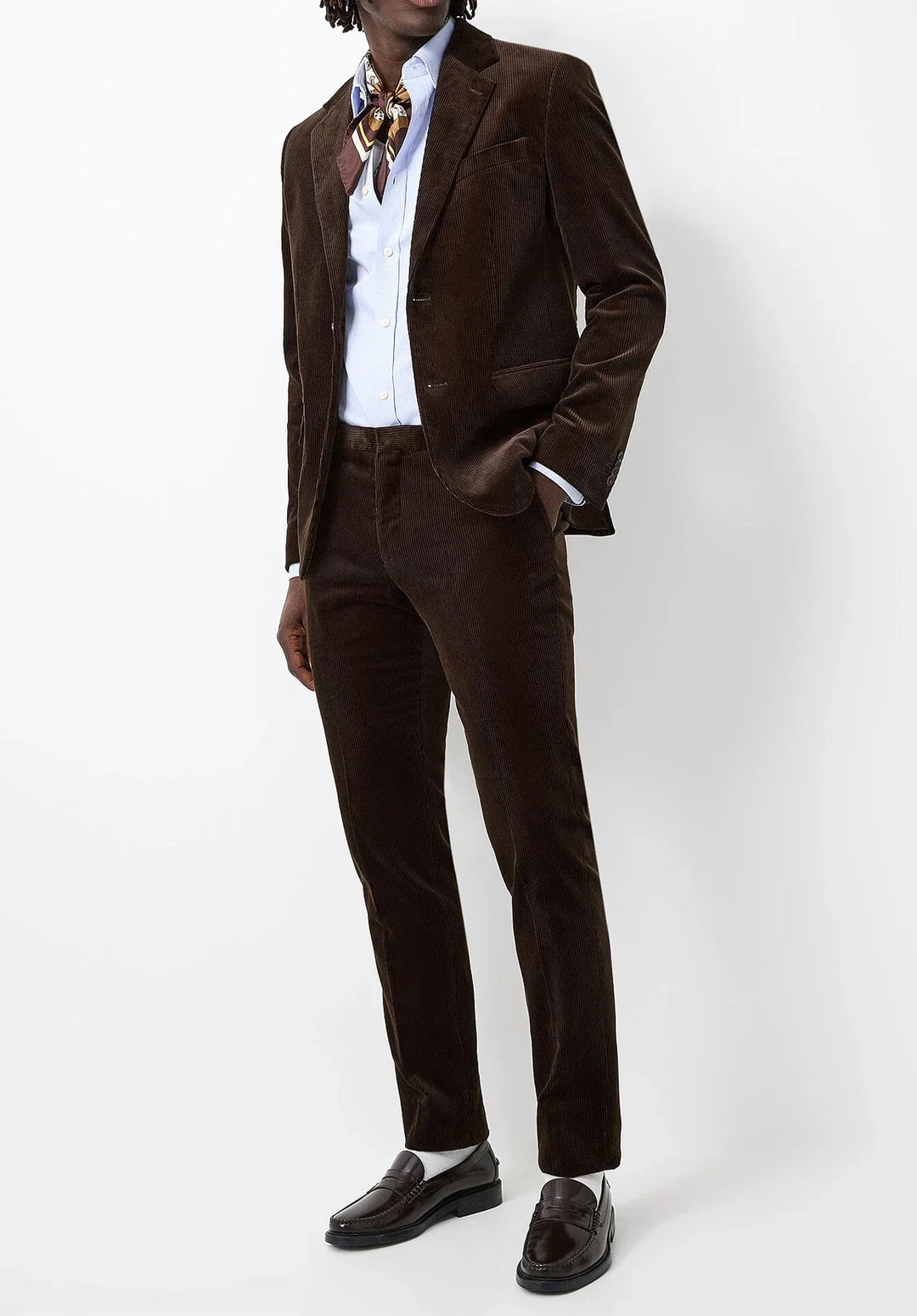 Slim fit-jakkesæt i to dele til mænd i fløjl med hakket revers og påsatte lommer