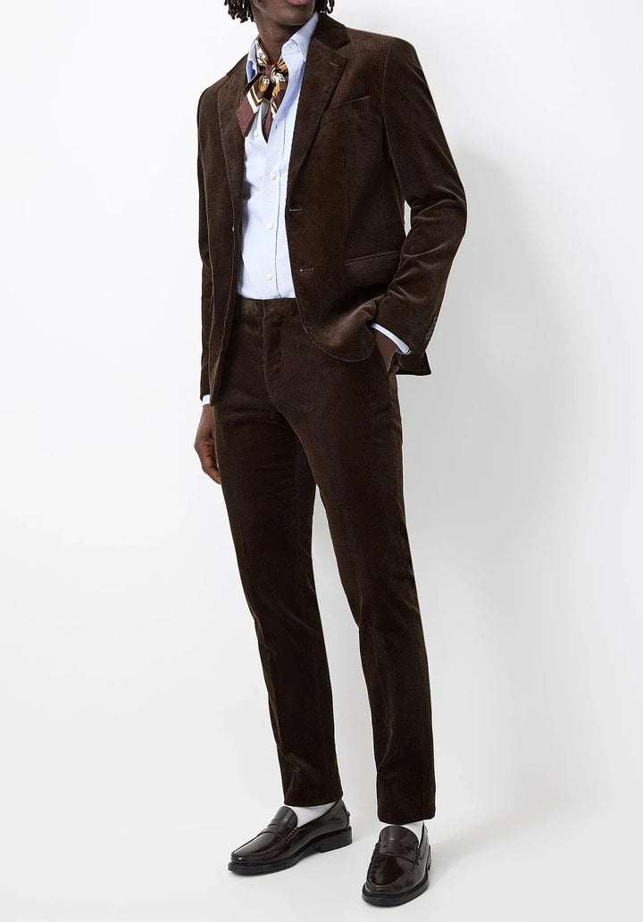 Slim fit-jakkesæt i to dele til mænd i fløjl med hakket revers og påsatte lommer