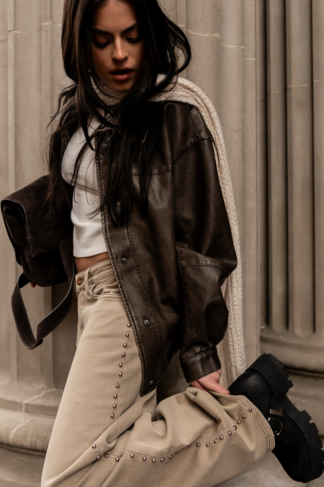 Jean Droit Clouté Femme – Taille Haute en Coton Mélangé