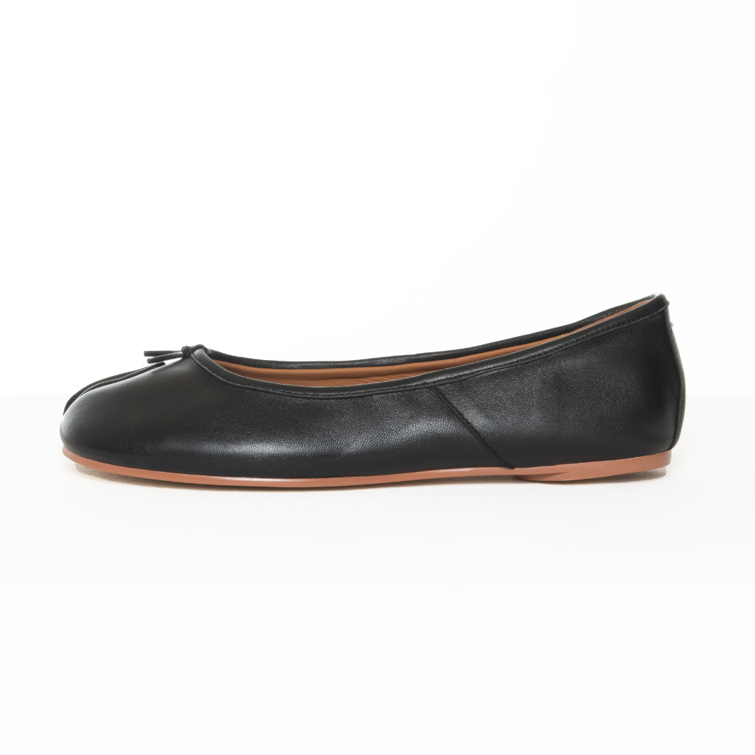 Women's Leather Tabi Flats with Split Toe and Flat Heel