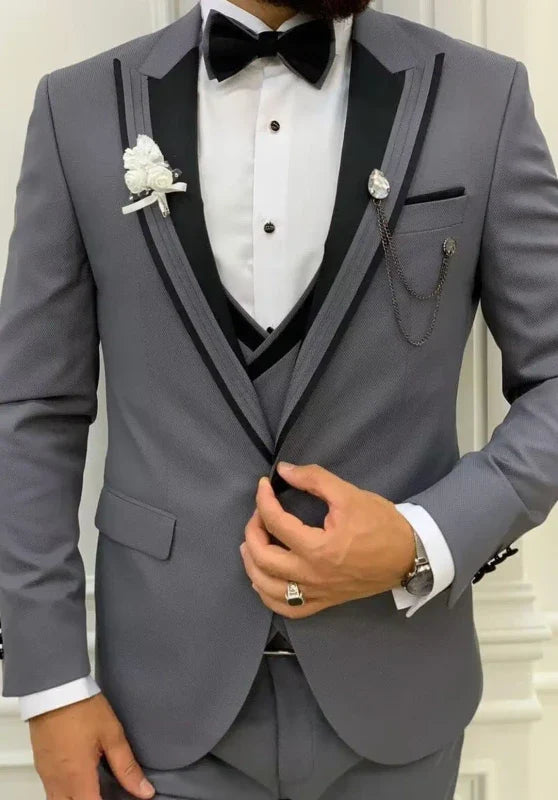 Costume Trois Pièces Homme Coupe Slim avec Col Peak et Gilet Croisé