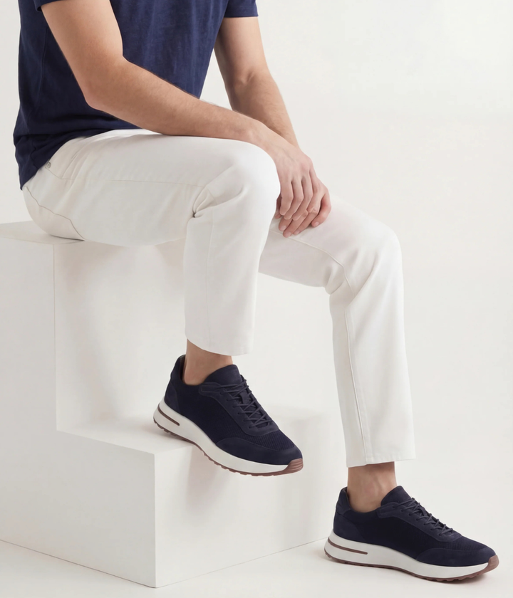 Baskets Homme Bleu Marine Suede & Mesh Basses de Marche avec Semelle Blanche