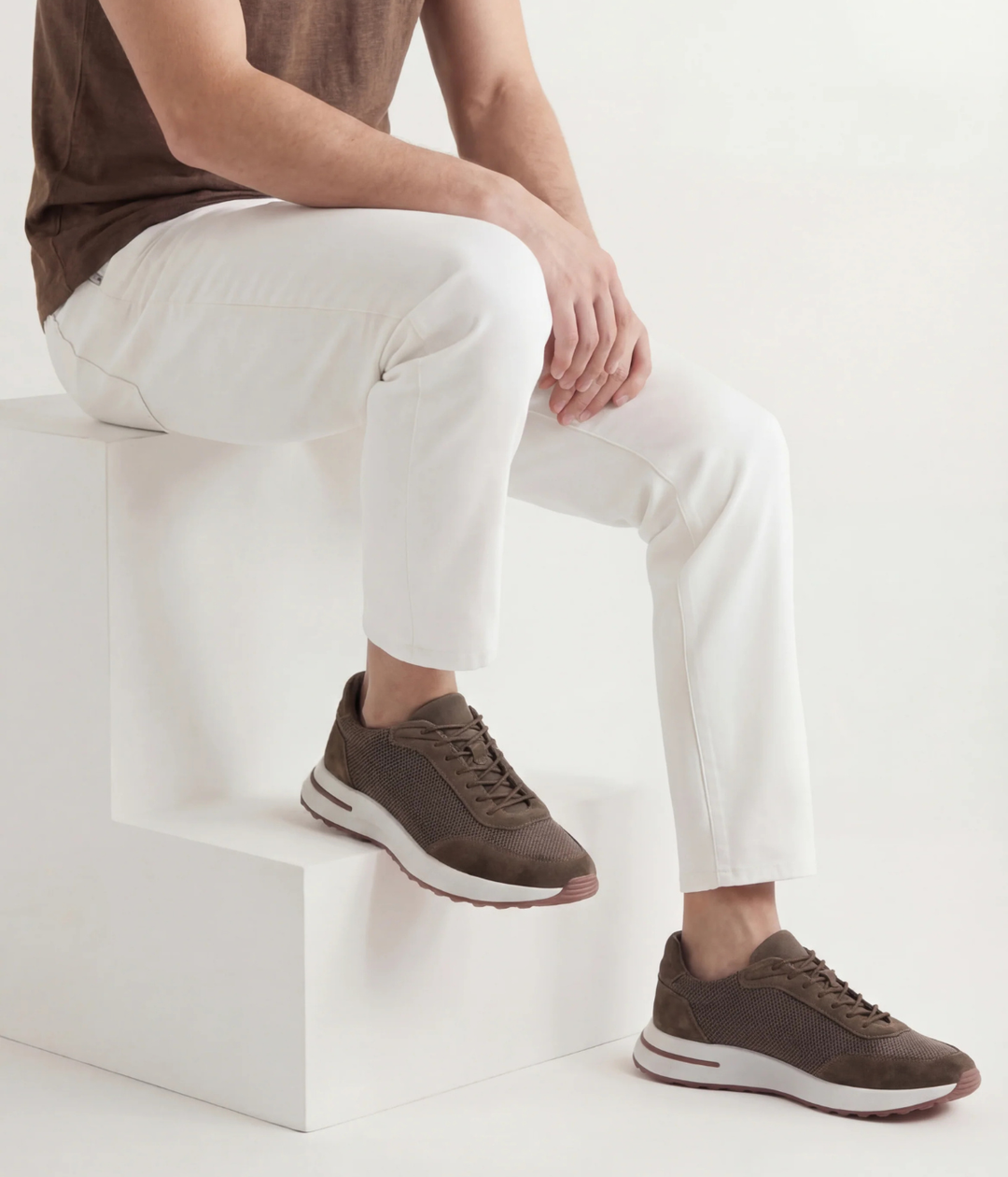 Baskets Homme Marron Suede & Mesh Basses de Marche avec Semelle Blanche