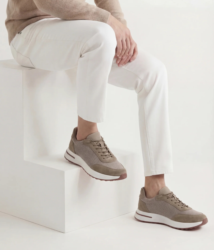 Baskets Homme Taupe Suede & Mesh Basses de Marche avec Semelle Blanche