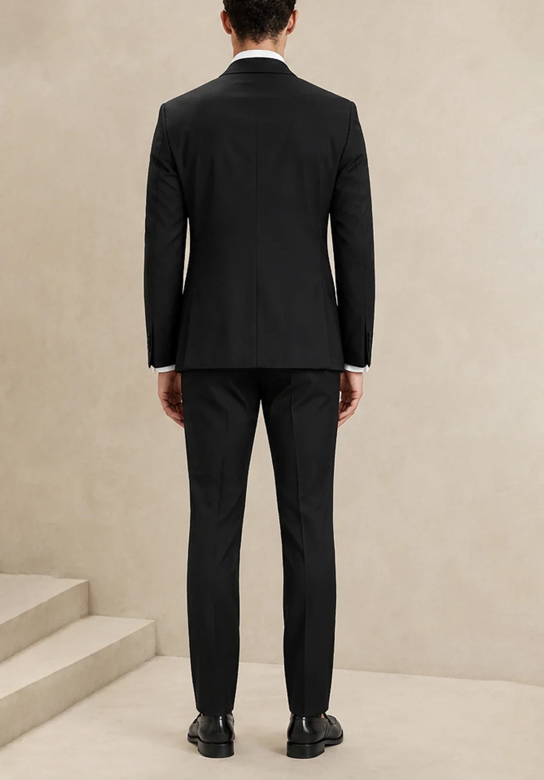 Costume Trois Pièces Homme Coupe Regular avec Col Peak en Satin et Gilet Boutonné