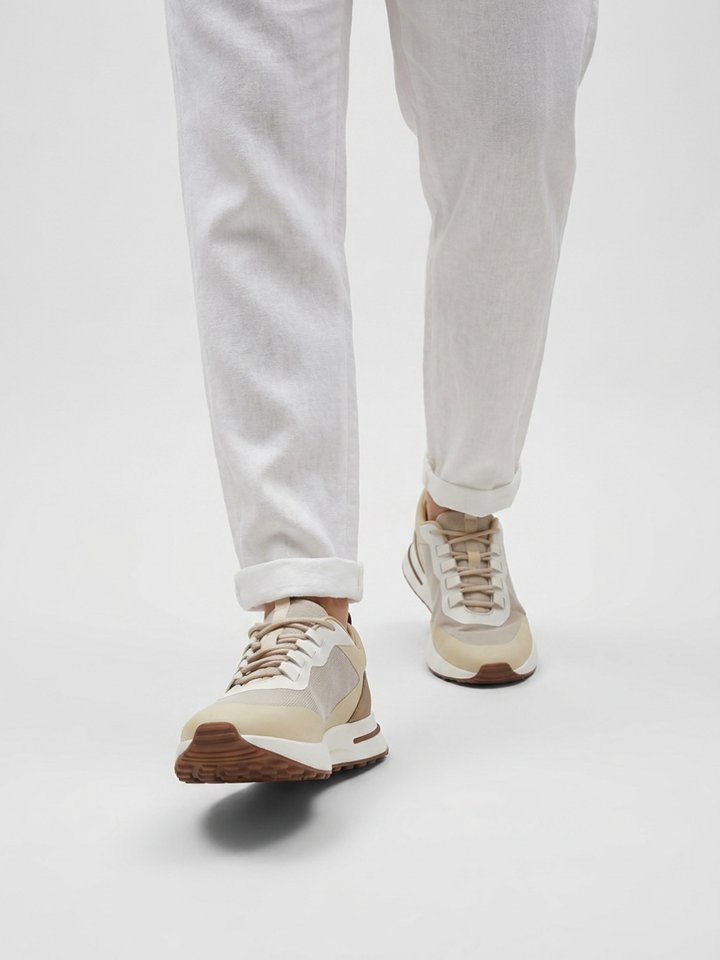 Baskets Homme Abricot Fused Mesh Basses de Marche avec Semelle Blanche