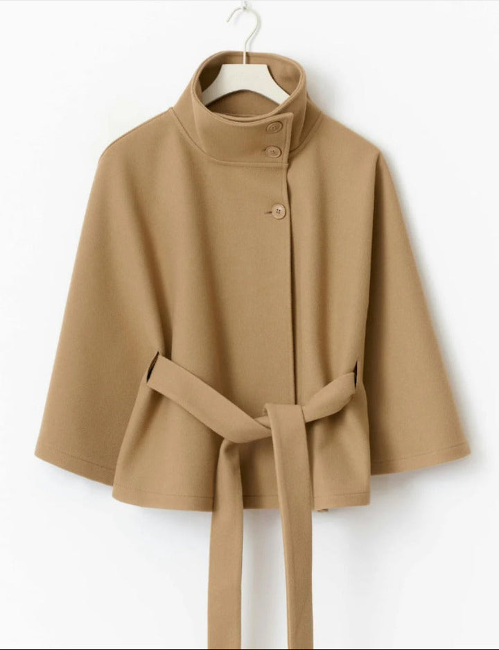 Manteau Cape Femme à Col Montant et Ceinture