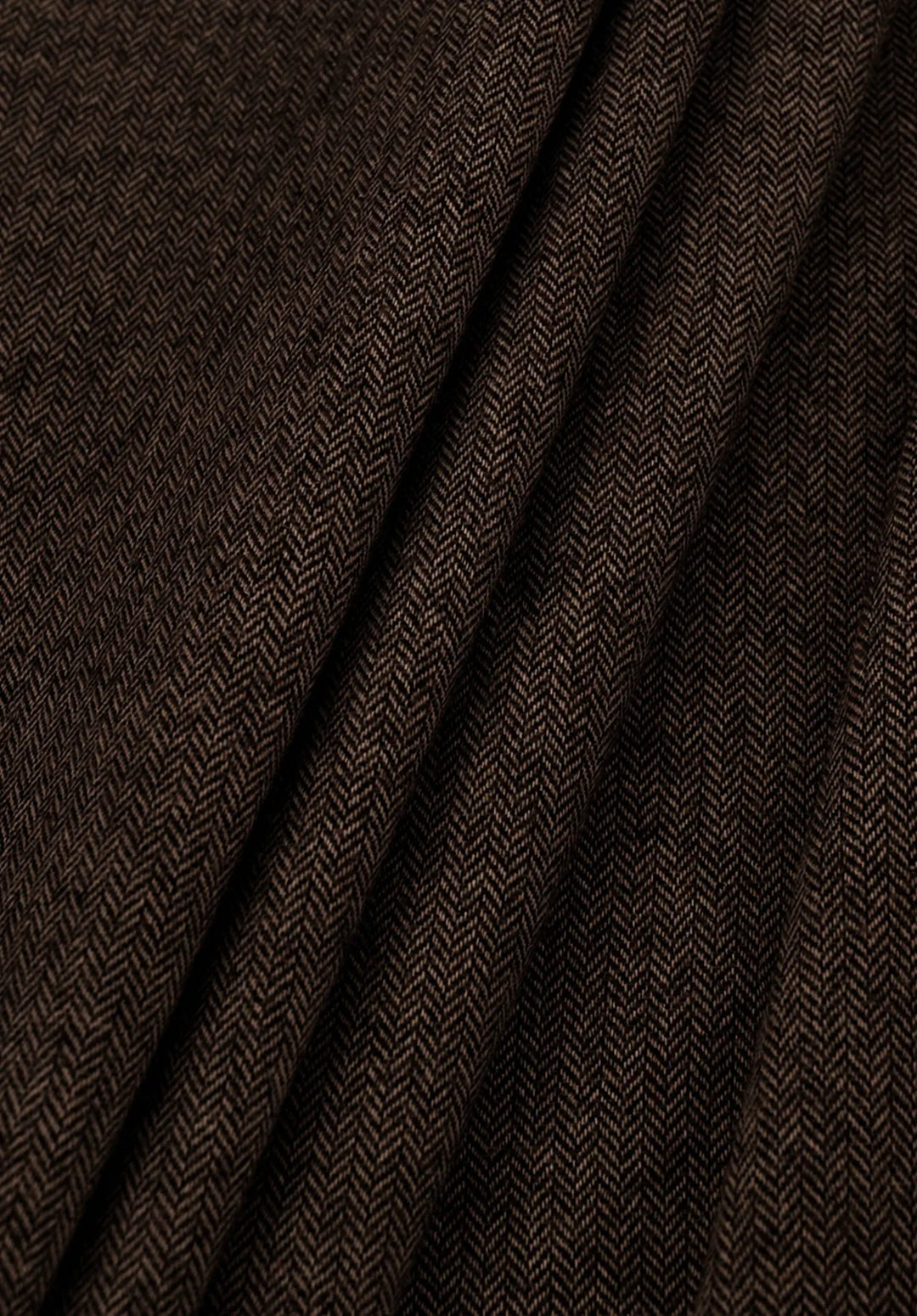 Costume Trois Pièces Homme Coupe Slim en Chevrons avec Ourlets Retroussés et Gilet Boutonné