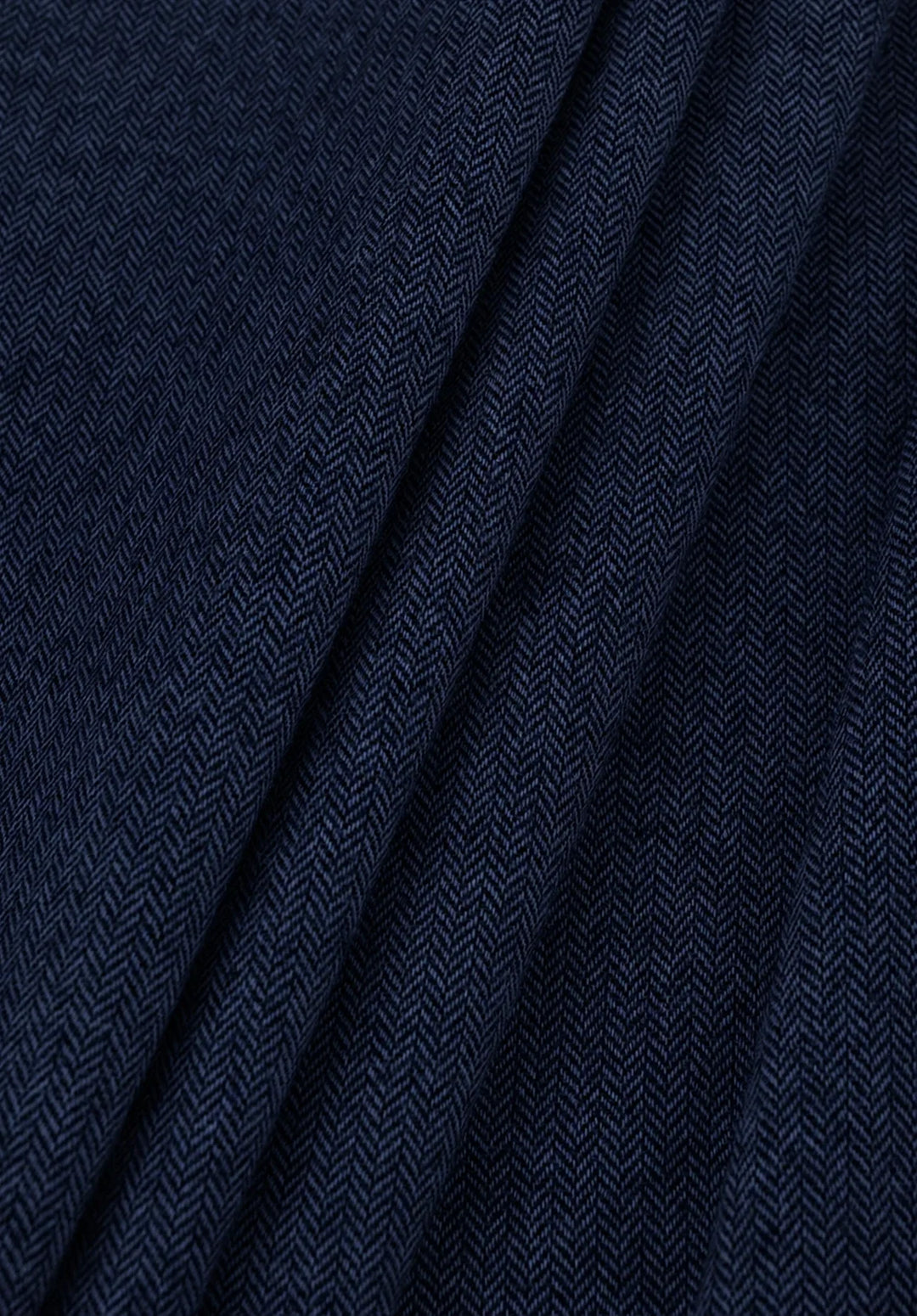 Men’s Regular-Fit Three-Piece Herringbone Suit with Buttoned Vest