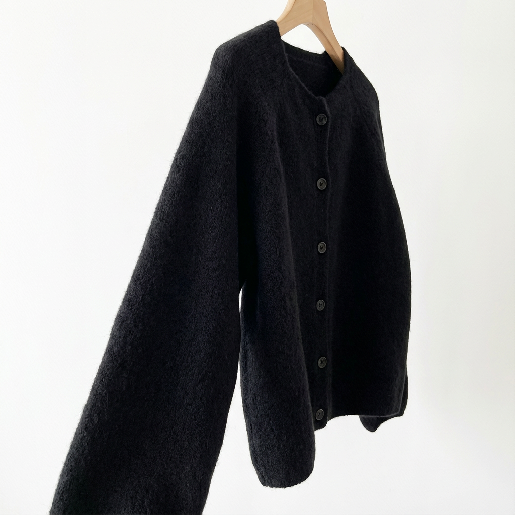Women's Button-Up Knit Cardigan with a Crew Neck and Puff Sleeves