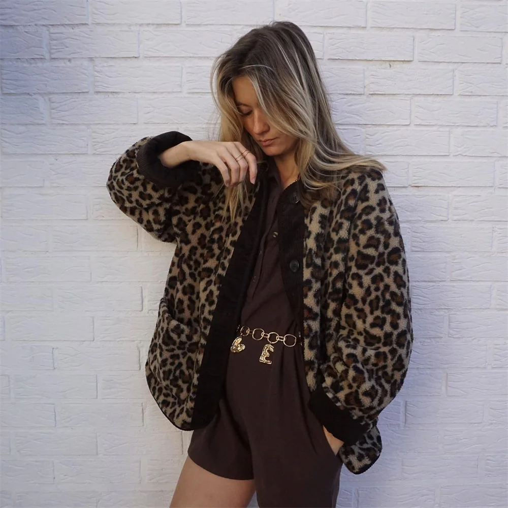 Camille | Veste léopard chic pour femmes | Courte