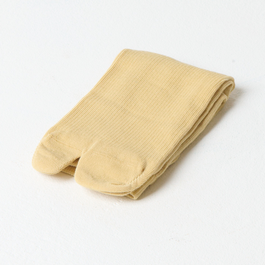 Women's Tabi Split-Toe Socks with Ribbed Cuffs and Ankle Height
