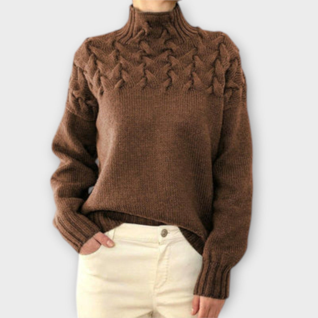 Pull Femme Noir en Maille Torsadée – Col Haut Coupe Décontractée