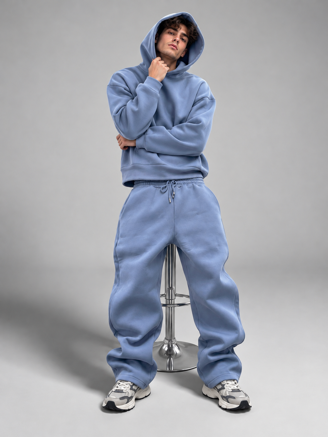 Oversized herenset met capuchon en joggingbroek met trekkoord