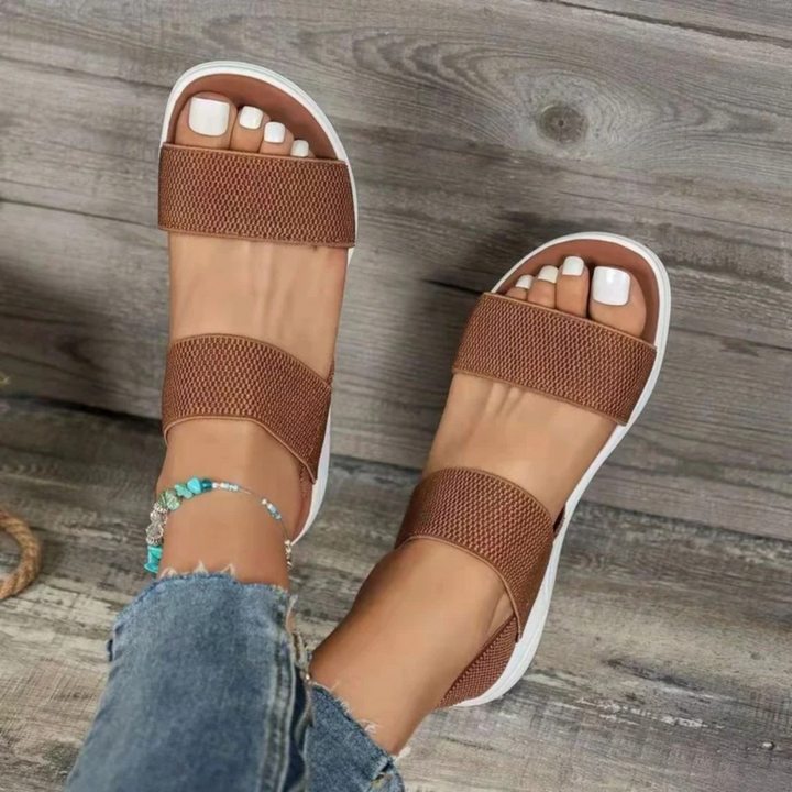 Sandales Madeleine pour femme à soutien orthopédique, semelle ergonomique pensée pour soulager la fatigue au quotidien.