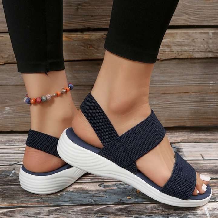Sandales Madeleine pour femme à soutien orthopédique, semelle ergonomique pensée pour soulager la fatigue au quotidien.