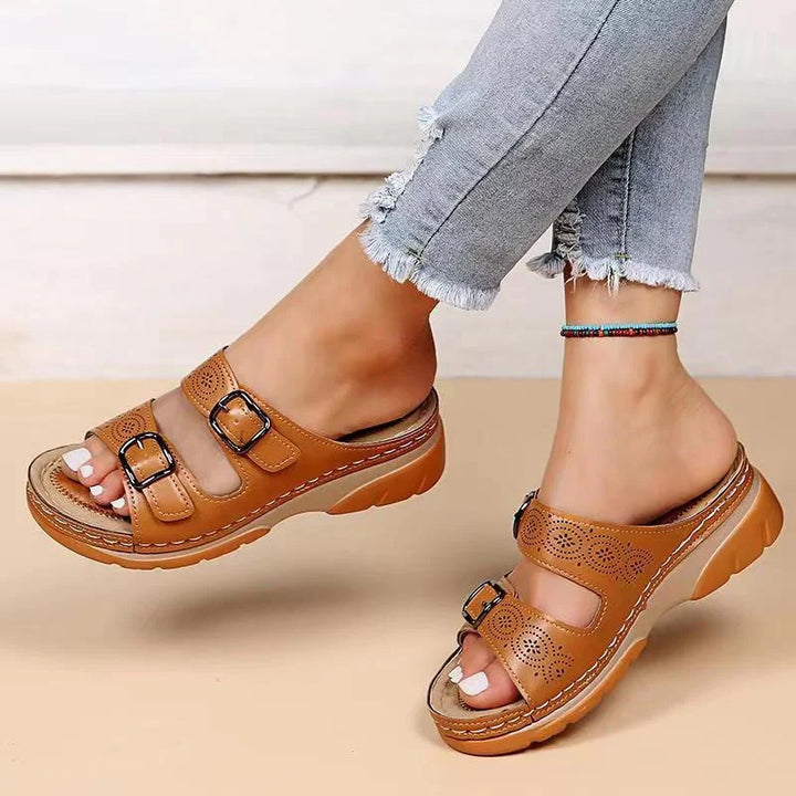 Sandales Aurore pour femme souples et orthopédiques, semelle ergonomique avec amorti optimal pour usage quotidien.