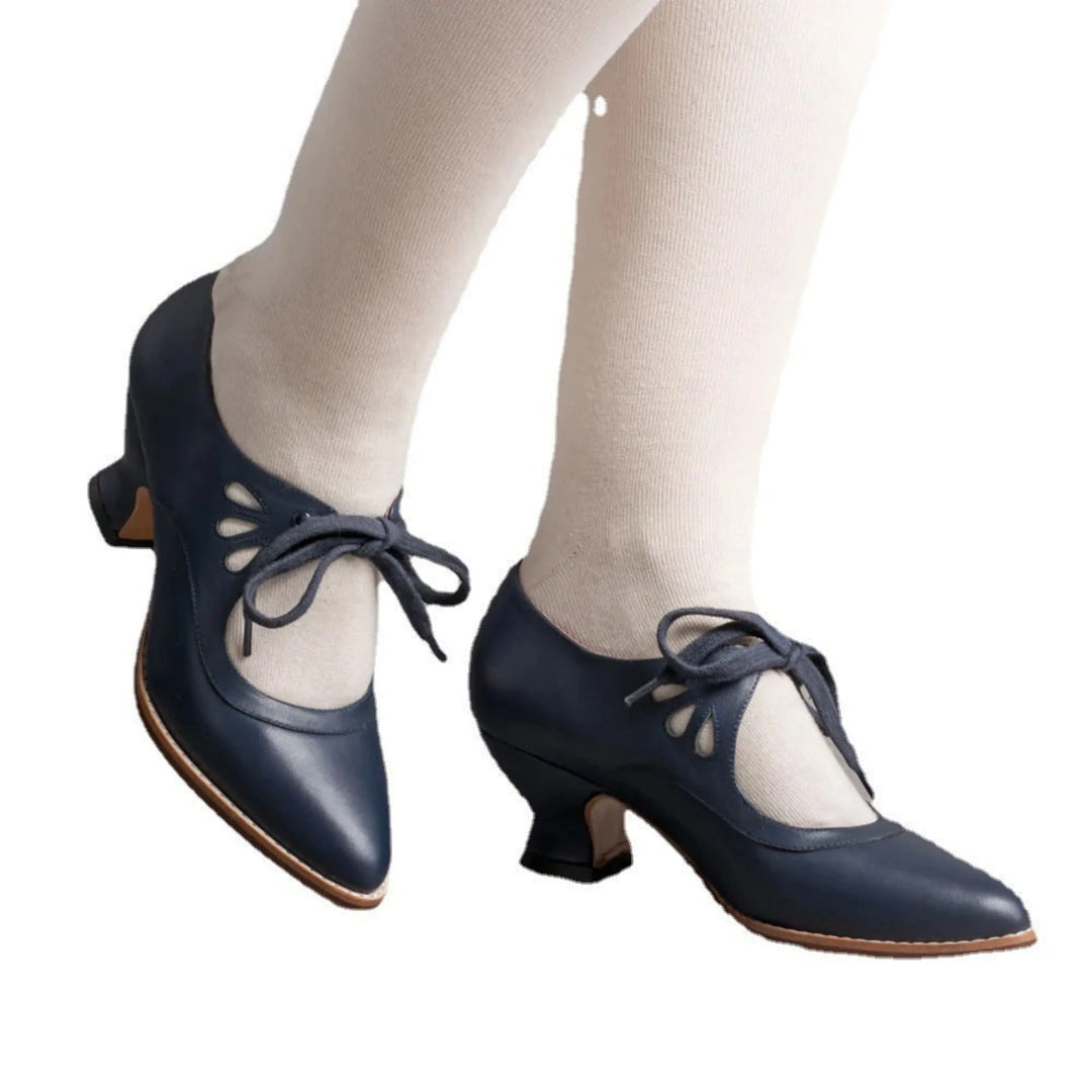 Chaussures Clémentine pour femme à talons orthopédiques, semelle intégrée réduisant la pression pour une élégance confortable.
