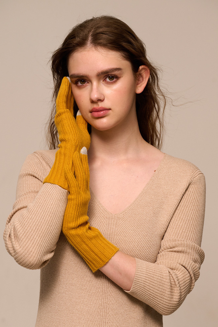 Guanti da donna in misto cashmere – maglia a coste con polsino lungo