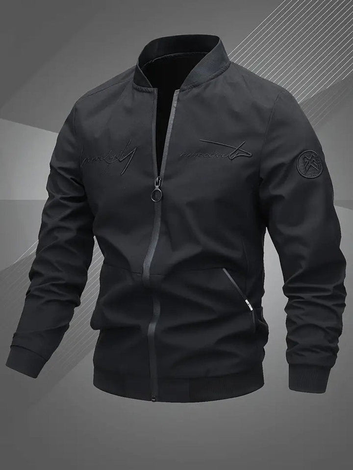 Sportliche leichte Bomberjacke für Herren mit Reißverschluss und Taschen