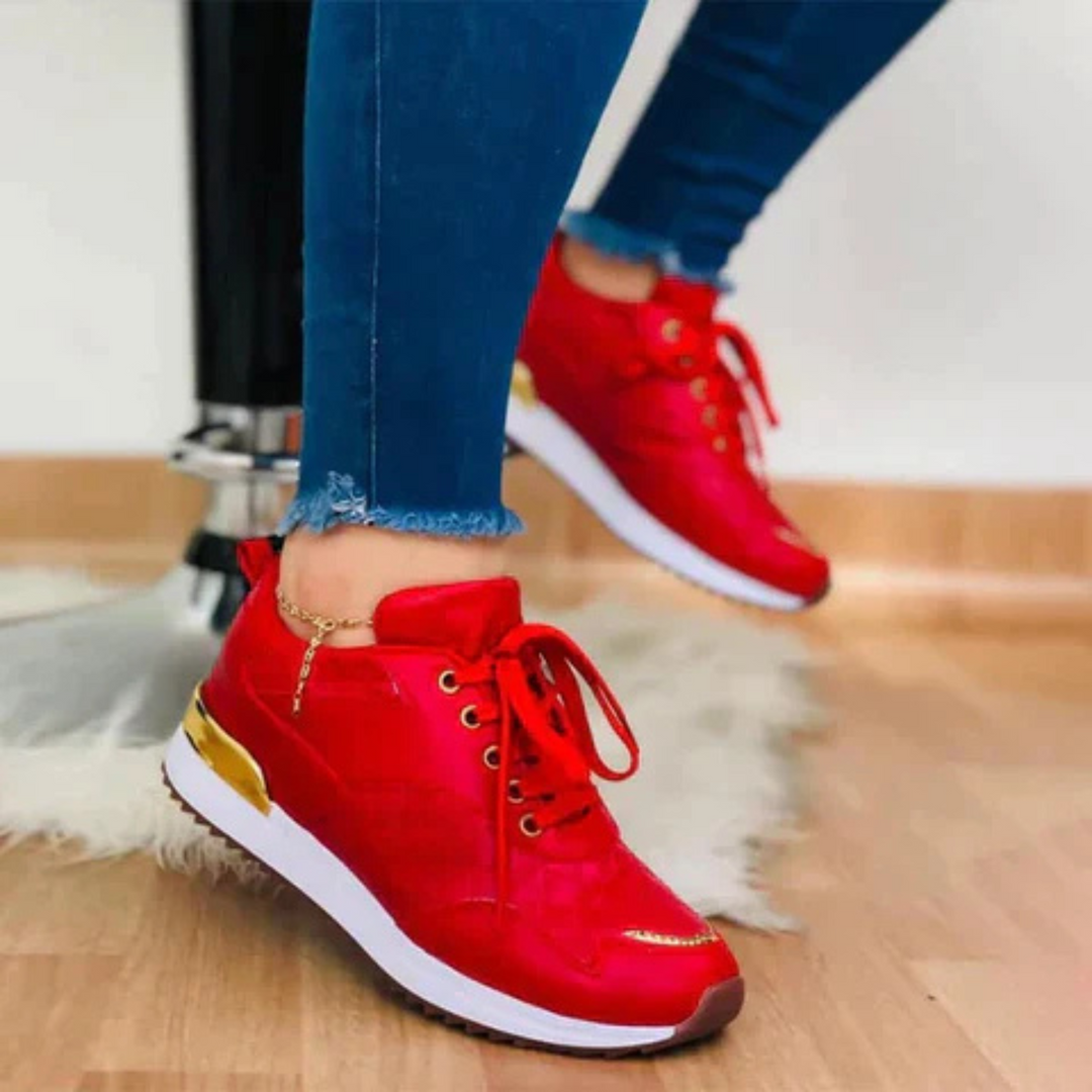 Baskets Constance pour femme à conception ergonomique, semelle innovante adaptée aux journées actives et port sportif quotidien.