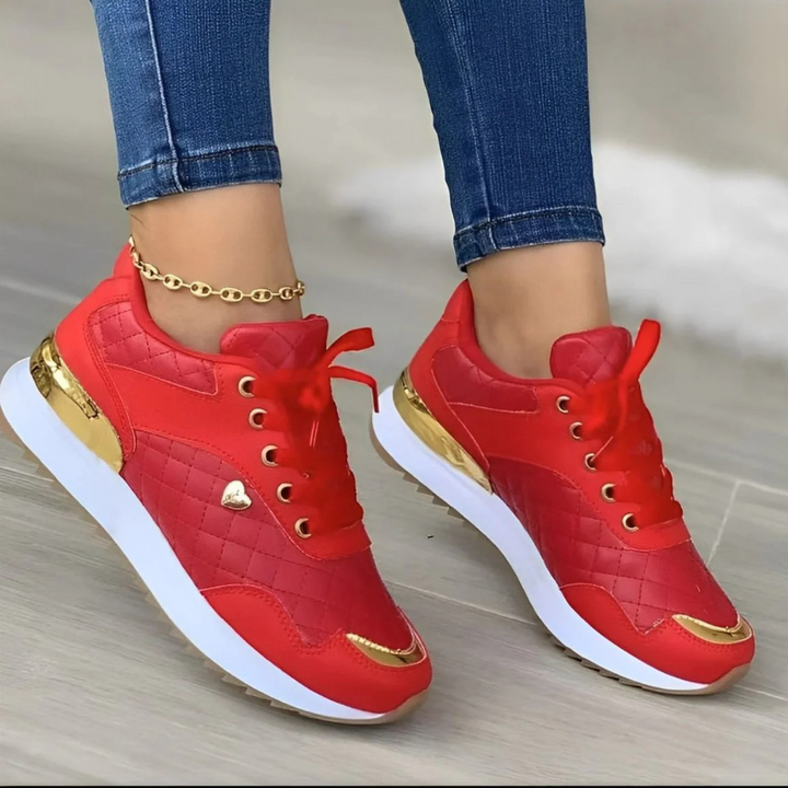 Baskets Constance pour femme à conception ergonomique, semelle innovante adaptée aux journées actives et port sportif quotidien.