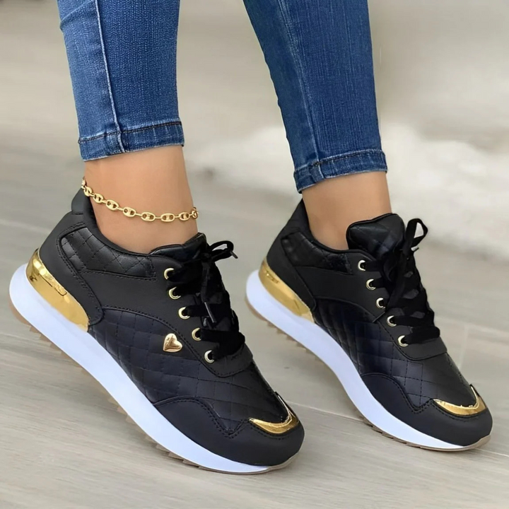 Baskets Constance pour femme à conception ergonomique, semelle innovante adaptée aux journées actives et port sportif quotidien.
